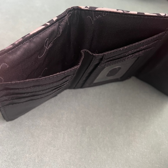 NWOT Vera Bradley Euro Wallet Black/Yellow Classic Retro Baroque Preppy - Picture 5 of 7